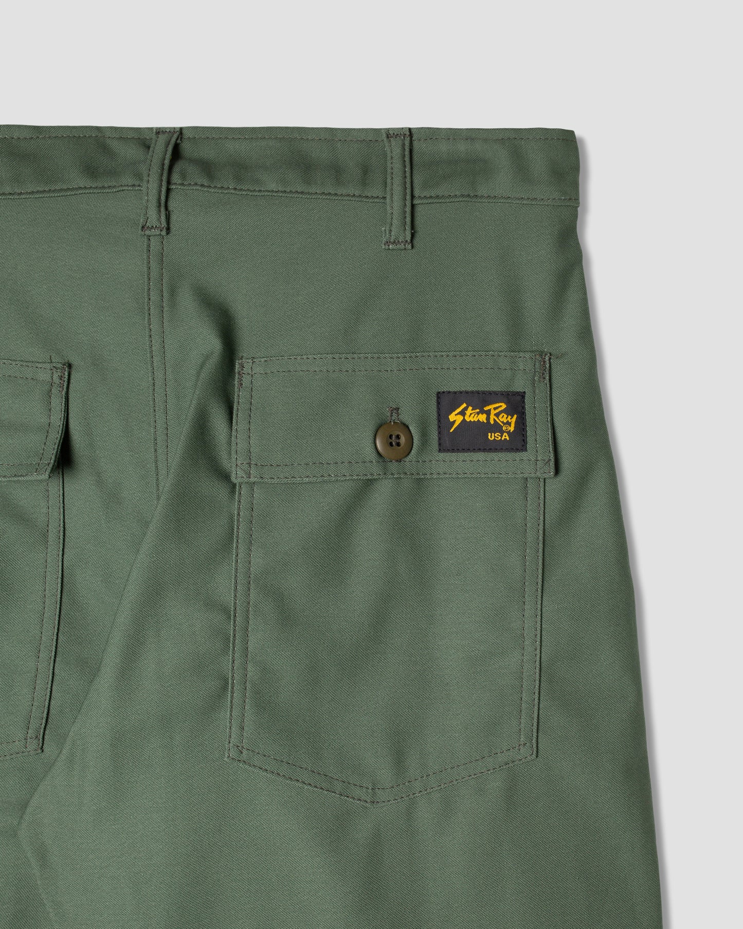 Short de fatigue (satin olive 8,5 oz)