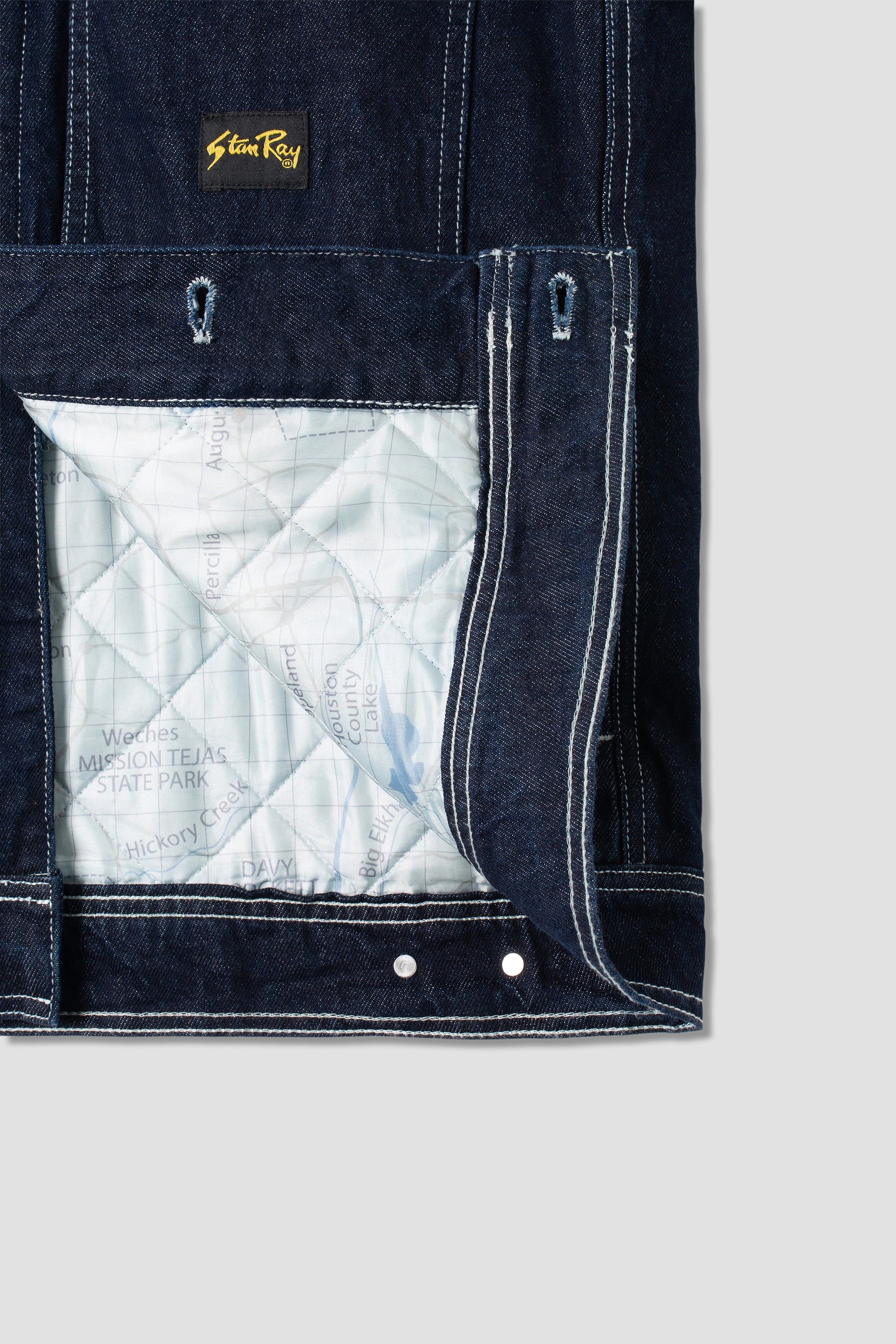 Interior lining of Stan Ray Trucker Jacket in single rinse denim.